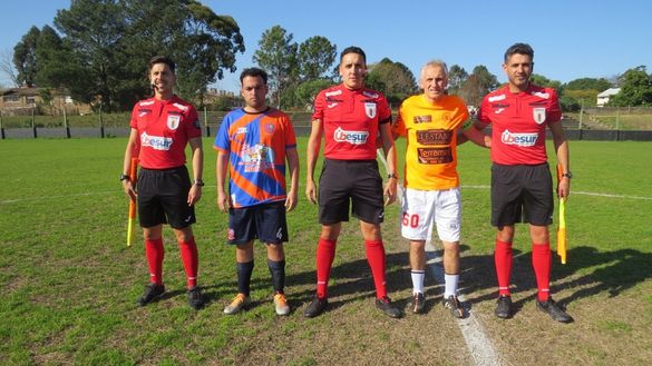 Uruguay, 46 stagioni consecutive in campo: Carmona gioca ancora, a 60 anni…- immagine 2