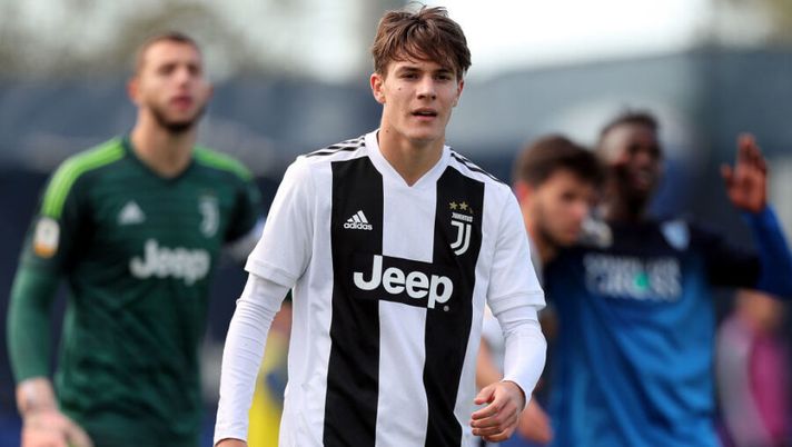 EMPOLI, ITALY - DECEMBER 01: Nicolo' Fagioli of Juventus in action during the match between Empoli U19 and Juventus U19 on December 1, 2018 in Empoli, Italy. (Photo by Gabriele Maltinti/Getty Images) Pirlo: “C’è un talento vero qui alla Juve, ha il calcio nella testa ed è tanta roba” - immagine 1