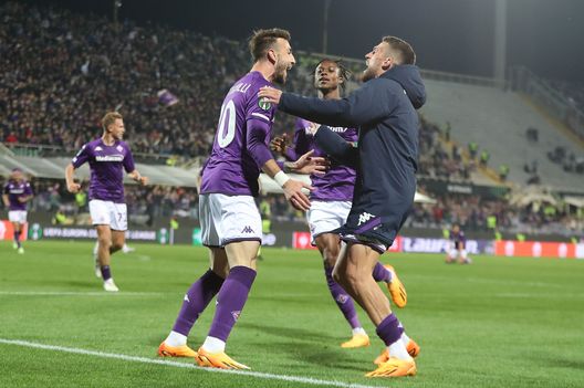 L'esultanza viola dopo il 2-3 (Photo by Gabriele Maltinti/Getty Images)