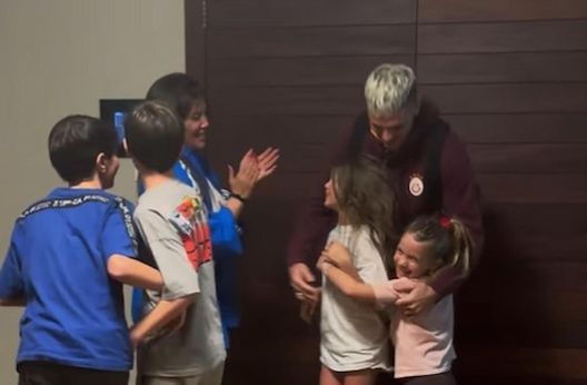 Icardi compie 31 anni, festicciola a sorpresa in famiglia con accoglienza e torta speciale- immagine 2