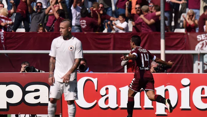 TURIN, ITALY - SEPTEMBER 25:  Iago Falque of Torino celebrates after scoring his second goal (3-1) during the Serie A match between FC Torino and AS Roma at Stadio Olimpico di Torino on September 25, 2016 in Turin, Italy.  (Photo by Tullio M. Puglia/Getty Images)