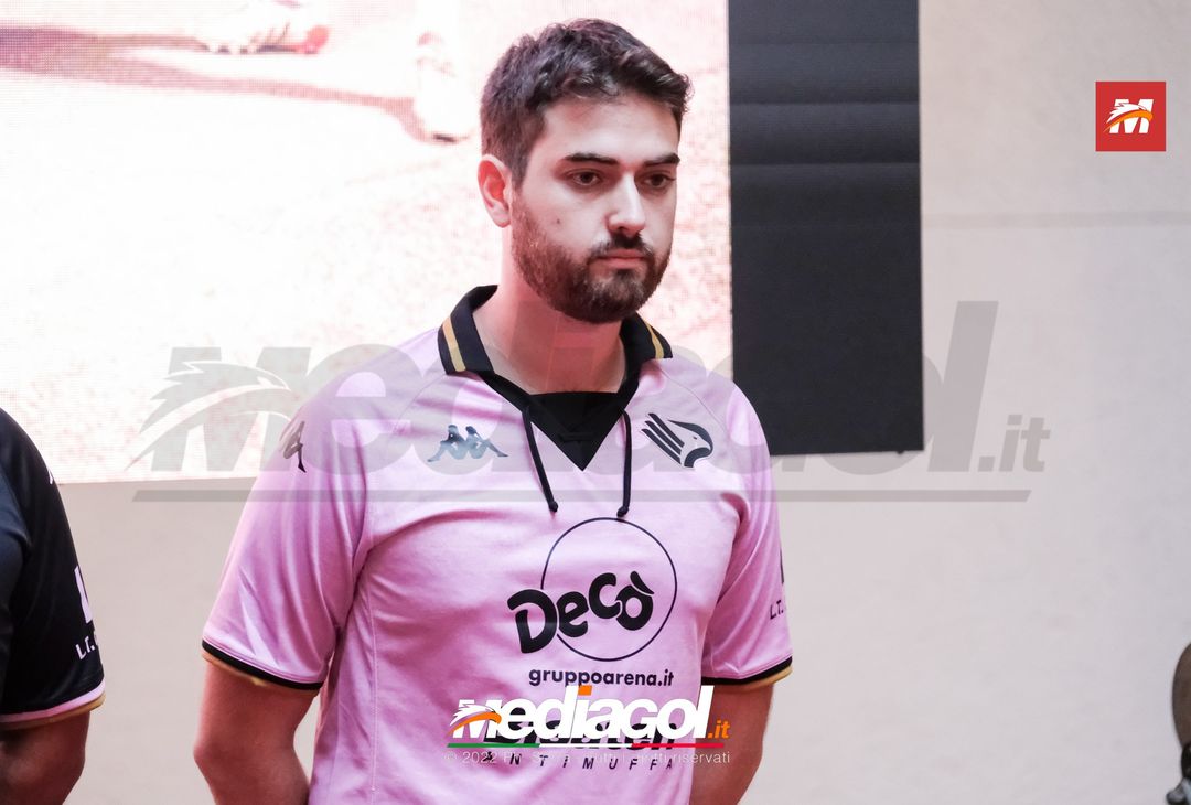 FOTO PALERMO, presentazione nuove maglie gara Palermo 2022/2023 (Gallery) - immagine 61