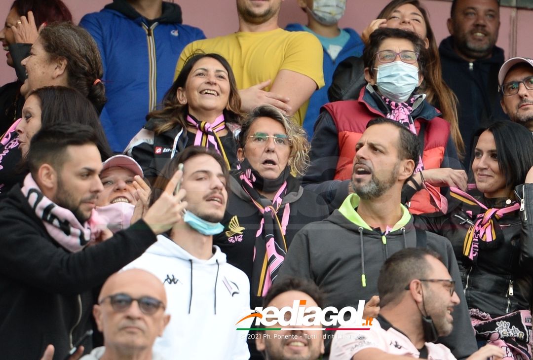 FOTO, i tifosi allo stadio per Palermo – Foggia 3-0 (Gallery) - immagine 16