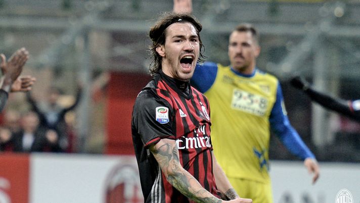 Alessio Romagnoli, difensore centrale del Milan (credits: acmilan.com) Alessio Romagnoli Milan