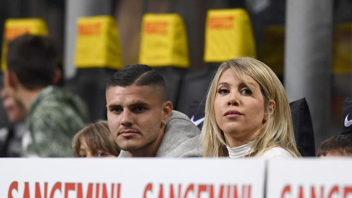 Getty Bacio tra Wanda e L-Gante, la reazione di Icardi: “Stravolto, l’ha chiamata e le ha chiesto…” - immagine 1