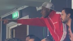 Osimhen si dispera in tribuna: la reazione di Victor durante Napoli-Genoa