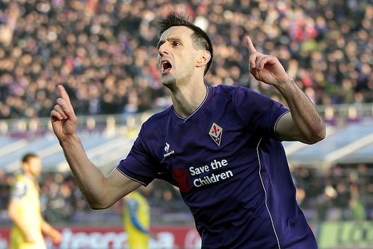 FLORENCE, ITALY - DECEMBER 20: Nikola Kalinic of ACF Fiorentina celebrates after scoring a goal during the Serie A match between ACF Fiorentina and AC Chievo Verona at Stadio Artemio Franchi on December 20, 2015 in Florence, Italy. (Photo by Gabriele Maltinti/Getty Images) FLORENCE, ITALY - DECEMBER 20: Nikola Kalinic of ACF Fiorentina celebrates after scoring a goal during the Serie A match between ACF Fiorentina and AC Chievo Verona at Stadio Artemio Franchi on December 20, 2015 in Florence, Italy. (Photo by Gabriele Maltinti/Getty Images)