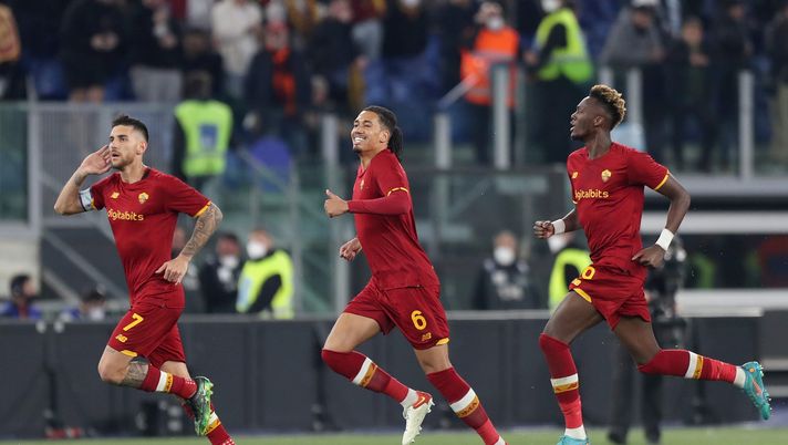 Roma-Lazio, Mou distrugge Sarri: Abraham e Pellegrini firmano il netto 3-0 - immagine 1