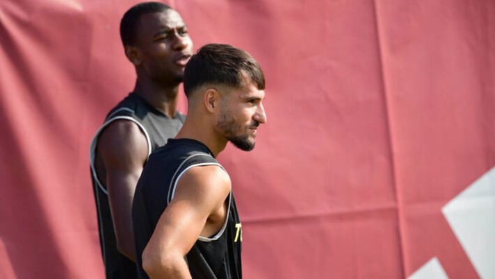 Roma, in Europa League out Smalling e Pellegrini. Recuperato Aouar - immagine 1