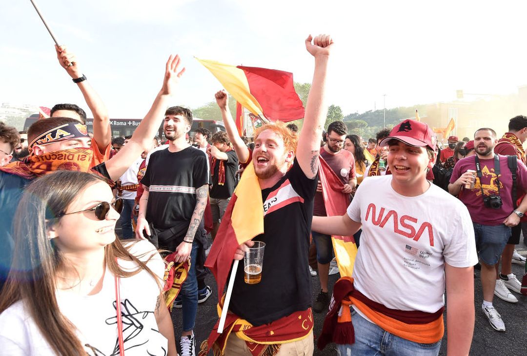 Roma-Feyenoord, all’Olimpico oltre 50mila tifosi – FOTO GALLERY - immagine 8