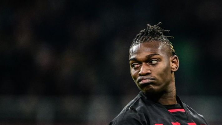 AC Milan's Portuguese forward Rafael Leao reacts during the Italian Serie A football match between AC Milan and Spezia on November 5, 2022 at the San Siro stadium in Milan. (Photo by MIGUEL MEDINA / AFP) (Photo by MIGUEL MEDINA/AFP via Getty Images) Sfogo Leao: “Macchiano la nostra immagine! Noi più grandi delle critiche” - immagine 1