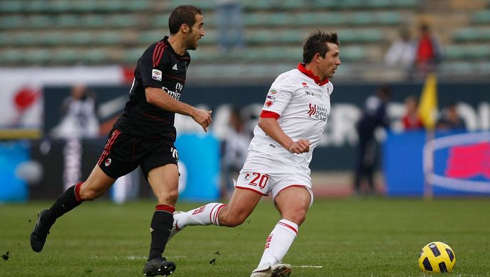 Vitali Kutuzov vs Mathieu Flamini in Bari-Milan (credit: Getty Images) 