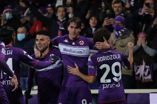 GERMOGLI PH: 11DICEMBRE 2021 FIRENZE STADIO ARTEMIO FRANCHI CAMPIONATO SERIE A TIM FIORENTINA VS SALERNITANA NELLA FOTO ESULTANZA GOL VLAHOVIC GERMOGLI PH: 11DICEMBRE 2021 FIRENZE STADIO ARTEMIO FRANCHI CAMPIONATO SERIE A TIM FIORENTINA VS SALERNITANA NELLA FOTO ESULTANZA GOL VLAHOVIC