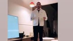 Bonucci nella FIFA Best 11: ecco come si pavoneggia con la moglie | VIDEO