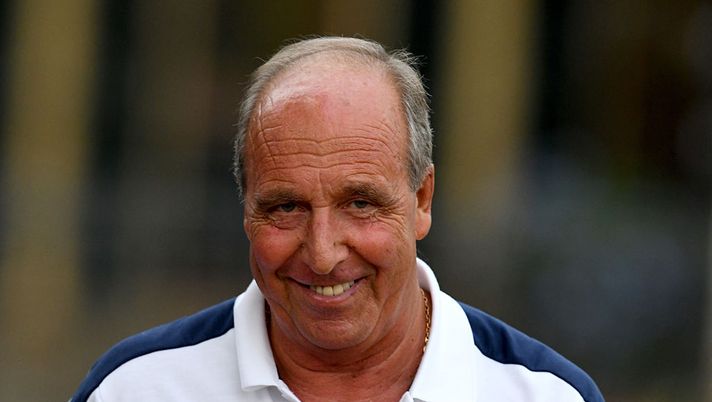 FLORENCE, ITALY - AUGUST 30:  Head coach Italy Gian Piero Ventura looks on during the Italy training session at the club's training ground at Coverciano on August 30, 2016 in Florence, Italy.  (Photo by Claudio Villa/Getty Images) 