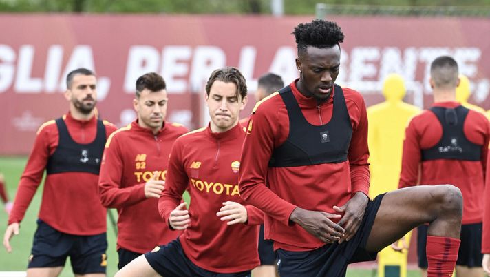 Trigoria, la Roma si allena in vista del Monza. Dybala e Wijanldum a parte - immagine 1