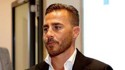 Un giovane portiere, due esterni difensivi e anche un centrocampista e un attaccante in caso di qual