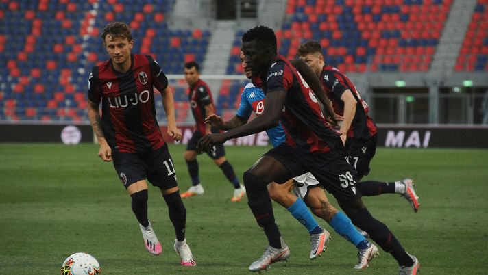 BOLOGNA, ITALY - JULY 15: Musa Barrow of Bologna FC in action during the Serie A match between Bologna FC and  SSC Napoli at Stadio Renato Dall'Ara on July 15, 2020 in Bologna, Italy. (Photo by Mario Carlini / Iguana Press/Getty Images) 