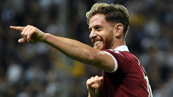 PARMA, ITALY - SEPTEMBER 30: Cristian Ansaldi of Torino FC celebrates after scoring the 1-1 goal during the Serie A match between Parma Calcio and Torino FC at Stadio Ennio Tardini on September 30, 2019 in Parma, Italy. (Photo by Alessandro Sabattini/Getty Images) Buone notizie dal listone: chi «sale» per l’asta, da Ansaldi a tre scommesse - immagine 1