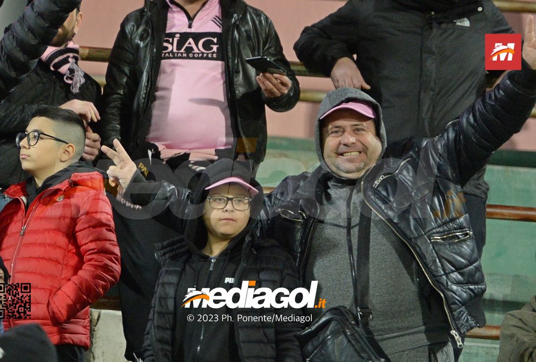 FOTOTIFO Palermo-Modena 5-2, gli scatti ai tifosi al “Renzo Barbera” (Gallery) - immagine 23
