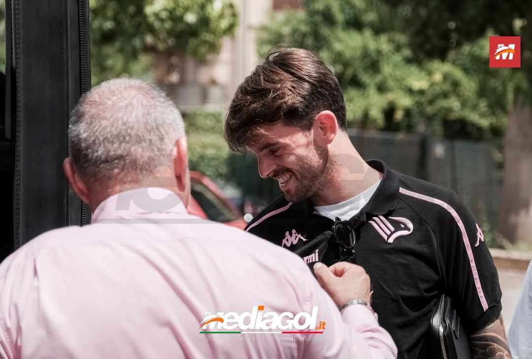 FOTO Bari-Palermo, rosanero in partenza da “Casena dei Colli” (Gallery) - immagine 19