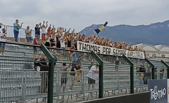 Trento, la tifoseria gialloblù piange Thomas Vianello- immagine 2