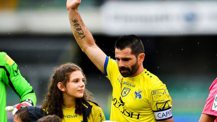 VERONA, ITALY - MAY 19: Sergio Pellissier of Chievo Verona greets the crowd before the Serie A match between Chievo Verona and Sampdoria at Stadio Marc'Antonio Bentegodi on May 19, 2019 in Verona, Italy. (Photo by Paolo Rattini/Getty Images)  Avellino