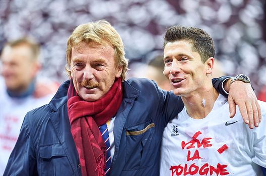 (Photo by Adam Nurkiewicz/Getty Images) Lewandowski: “Per il pallone d’oro è più breve la strada qui a Barcellona”- immagine 2