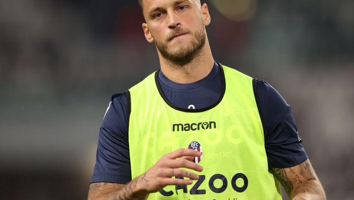 TURIN, ITALY - OCTOBER 02: Marko Arnautovic of Bologna FC during the warm up prior to the Serie A match between Juventus and Bologna FC at Allianz Stadium on October 02, 2022 in Turin, Italy. (Photo by Jonathan Moscrop/Getty Images) Orsolini in pole e certezza Arnautovic: la probabile formazione del Bologna - immagine 1