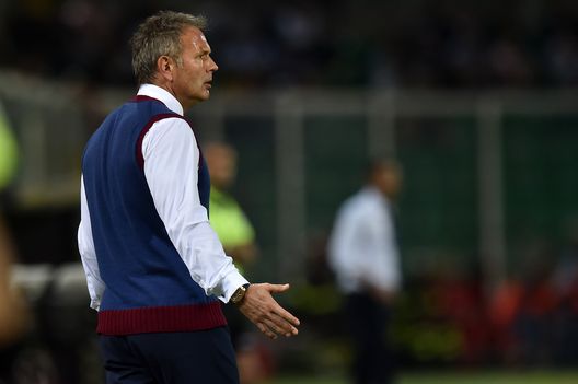 PALERMO, ITALY - OCTOBER 17: Head coach Sinisa Mihajlovic of Torino in action during the Serie A match between US Citta di Palermo and FC Torino at Stadio Renzo Barbera on October 17, 2016 in Palermo, Italy. (Photo by Tullio M. Puglia/Getty Images) 