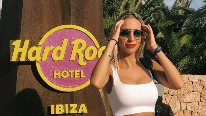 Darwin Núñez al Liverpool: la sua bella Lorena Mañas, ex di Aleix Vidal, entra nel mondo delle Wags Darwin Núñez al Liverpool: la sua bella Lorena Mañas, ex di Aleix Vidal, entra nel mondo delle Wags - immagine 1