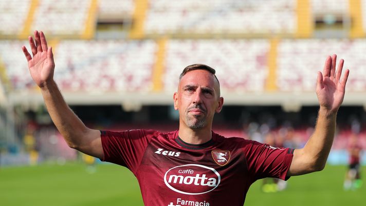 Franck Ribéry ha detto addio al calcio giocato: il saluto al pubblico dell'Arechi prima di Salernitana-Spezia (Serie A 2022-2023) | News (Getty Images) Franck Ribéry Salernitana