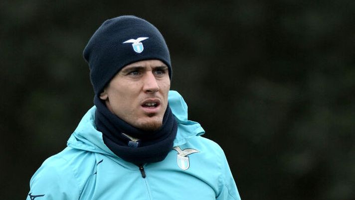 ROME, ITALY - NOVEMBER 27: Patric of SS Lazio during a training session, ahead of their UEFA Champions League group E match between SS Lazio and Celtic, at Formello sport centre with press conference at Stadio Olimpico on November 27, 2023 in Rome, Italy. (Photo by Marco Rosi - SS Lazio/Getty Images) Lazio, Patric incrementa i ritmi: vicino il rientro. Le ultime su Rovella, Pellegrini e Provedel - immagine 1