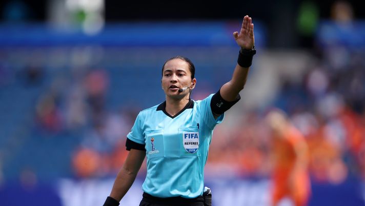 LE HAVRE, FRANCE - JUNE 11: Referee Edina Alves Batista gives instructions during the 2019 FIFA Women's World Cup France group E match between New Zealand and Netherlands at  on June 11, 2019 in Le Havre, France. (Photo by Alex Grimm/Getty Images) 