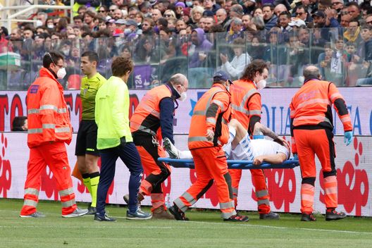 GERMOGLI PH: 3 APRILE 2022 FIRENZE STADIO ARTEMIO FRANCHI SERIE A FIORENTINA VS EMPOLI NELLA FOTO INFORTUNIO TONELLI GERMOGLI PH: 3 APRILE 2022 FIRENZE STADIO ARTEMIO FRANCHI SERIE A FIORENTINA VS EMPOLI NELLA FOTO INFORTUNIO TONELLI