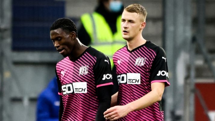 Duisburg, razzismo sugli spalti: i tifosi individuano il colpevole e fanno cori anti-nazisti! - immagine 1