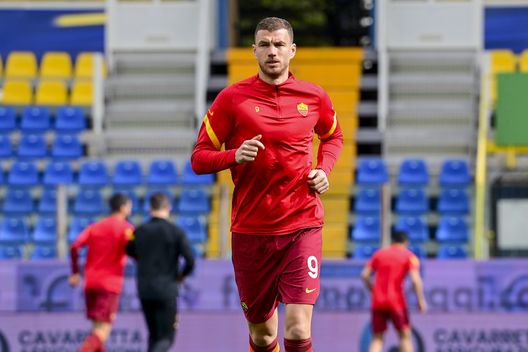 Foto Fabio Rossi/AS Roma/LaPresse14/03/2021 Parma (Italia)Sport CalcioParma-RomaCampionato Italiano Serie A TIM 2020/2021 - Stadio TardiniNella foto: Edin DzekoPhoto Fabio Rossi/AS Roma/LaPresse14/03/2021 Parma (Italy)Sport SoccerParma-RomaItalian Football Championship League Serie A Tim 2020/2021 - Stadio TardiniIn the pic: Edin Dzeko Foto Fabio Rossi/AS Roma/LaPresse14/03/2021 Parma (Italia)Sport CalcioParma-RomaCampionato Italiano Serie A TIM 2020/2021 - Stadio TardiniNella foto: Edin DzekoPhoto Fabio Rossi/AS Roma/LaPresse14/03/2021 Parma (Italy)Sport SoccerParma-RomaItalian Football Championship League Serie A Tim 2020/2021 - Stadio TardiniIn the pic: Edin Dzeko