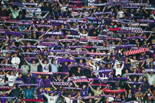 GERMOGLI PH: 21 SETTEMBRE 2021 FIRENZE STADIO ARTEMIO FRANCHI SERIE A FIORENTINA VS INTER NELLA FOTO TIFOSI GERMOGLI PH: 21 SETTEMBRE 2021 FIRENZE STADIO ARTEMIO FRANCHI SERIE A FIORENTINA VS INTER NELLA FOTO TIFOSI