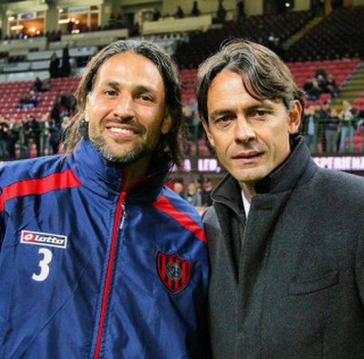 Inzaghi e Yepes - fonte: facebook.com Inzaghi e Yepes - fonte: facebook.com