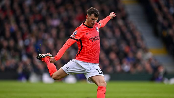LONDON, ENGLAND - MARCH 02: Pascal Gross of Brighton in action during the Premier League match between Fulham FC and Brighton & Hove Albion at Craven Cottage on March 02, 2024 in London, England. (Photo by Mike Hewitt/Getty Images) Brighton, Groß: “Stiamo scrivendo la storia. Non vedo l’ora di giocare” - immagine 1