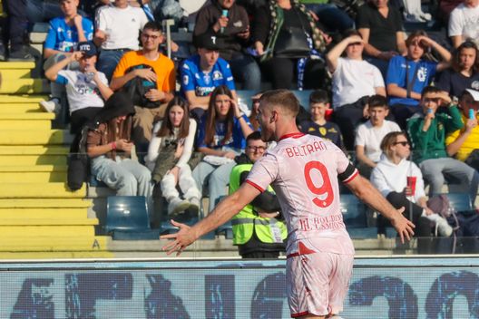 Non più centravanti, ma attaccante a tutto raggio: Beltran trascina Firenze- immagine 2