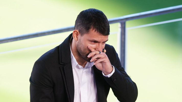 Aguero annuncia il ritiro in lacrime. ACF: “Good luck” - immagine 1