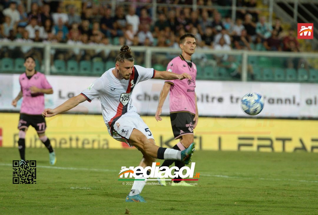 FOTO Palermo-Genoa 1-0: la gallery del big match della 5ª giornata di Serie B 2022-23 - immagine 53
