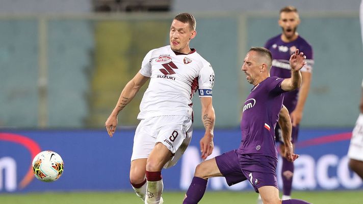 FLORENCE, ITALY - JULY 19: Franck Ribery of ACF Fiorentina battles for the ball with Andrea Belotti of Torino FC during the Serie A match between ACF Fiorentina and  Torino FC at Stadio Artemio Franchi on July 19, 2020 in Florence, Italy.  (Photo by Gabriele Maltinti/Getty Images) 