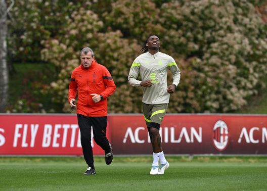 Sky – Euroderby, Pioli recupera Leao: allenamento in gruppo per il giocatore- immagine 3