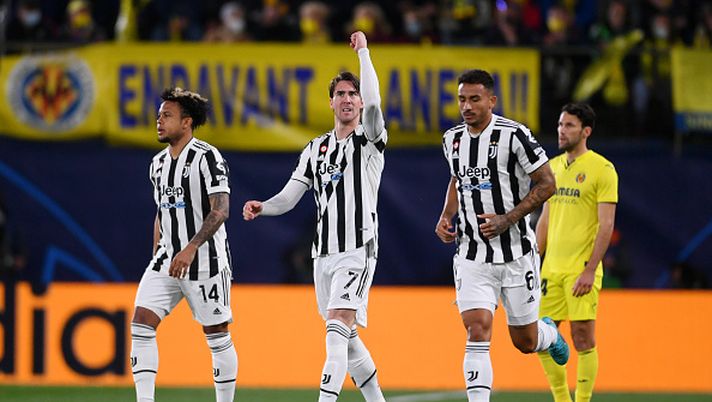 VILLARREAL, SPAIN - FEBRUARY 22: Dusan Vlahovic of Juventus celebrates after scoring their team's first goal during the UEFA Champions League Round Of Sixteen Leg One match between Villarreal CF and Juventus at Estadio de la Ceramica on February 22, 2022 in Villarreal, Spain. (Photo by Aitor Alcalde/Getty Images) VILLARREAL, SPAIN - FEBRUARY 22: Dusan Vlahovic of Juventus celebrates after scoring their team's first goal during the UEFA Champions League Round Of Sixteen Leg One match between Villarreal CF and Juventus at Estadio de la Ceramica on February 22, 2022 in Villarreal, Spain. (Photo by Aitor Alcalde/Getty Images)