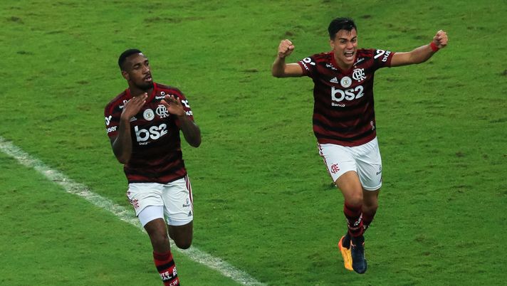 RIO DE JANEIRO, BRAZIL - OCTOBER 20: Gerson (L) and Reinier of Flamengo celebrate a scored goal against Fluminense during a match between Flamengo and Fluminense as part of Brasileirao Series A 2019 at Maracana Stadium on October 20, 2019 in Rio de Janeiro, Brazil. (Photo by Buda Mendes/Getty Images) RIO DE JANEIRO, BRAZIL - OCTOBER 20: Gerson (L) and Reinier of Flamengo celebrate a scored goal against Fluminense during a match between Flamengo and Fluminense as part of Brasileirao Series A 2019 at Maracana Stadium on October 20, 2019 in Rio de Janeiro, Brazil. (Photo by Buda Mendes/Getty Images)