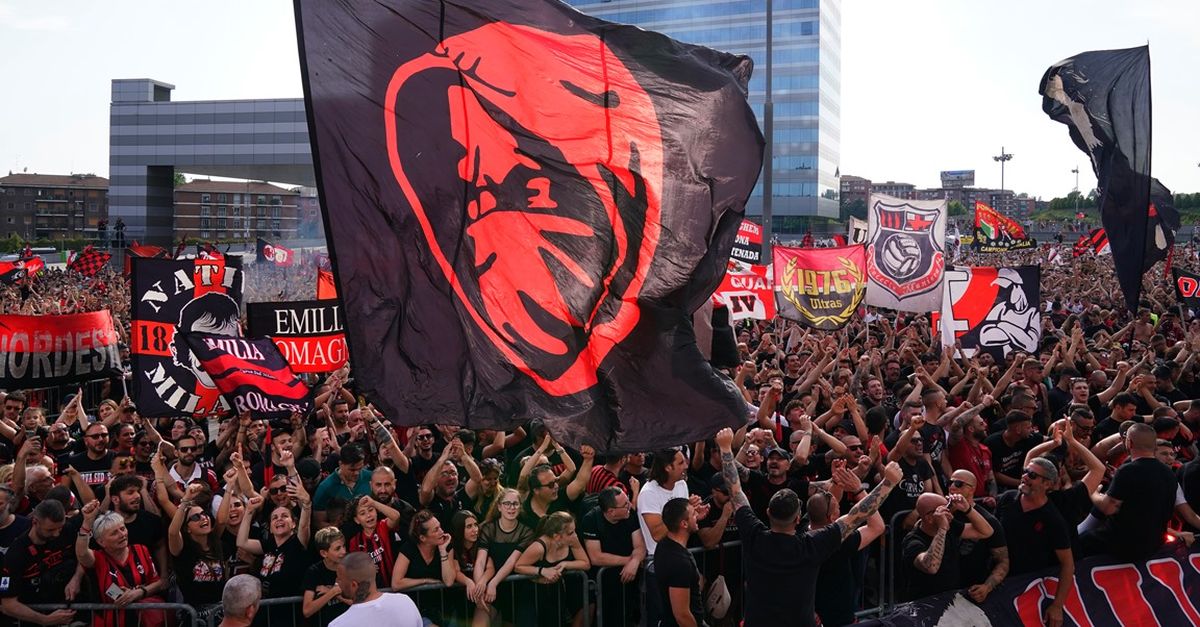Milan, dal 5 luglio al via la terza fase della campagna abbonamenti Milan, dal 5 luglio al via la terza fase della campagna abbonamenti