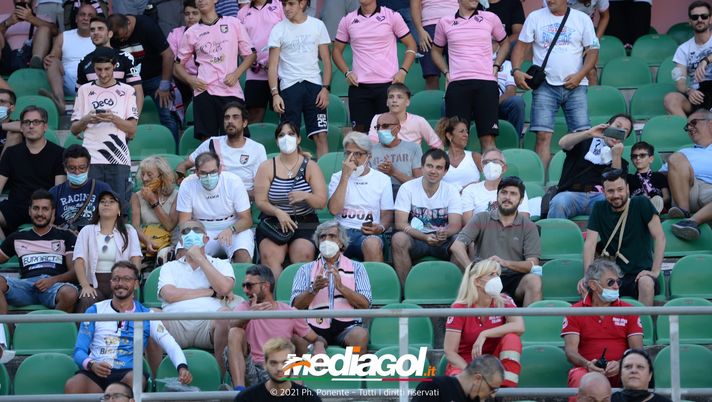Palermo, abbonamenti sold out: prosegue la vendita dei biglietti per il Latina
