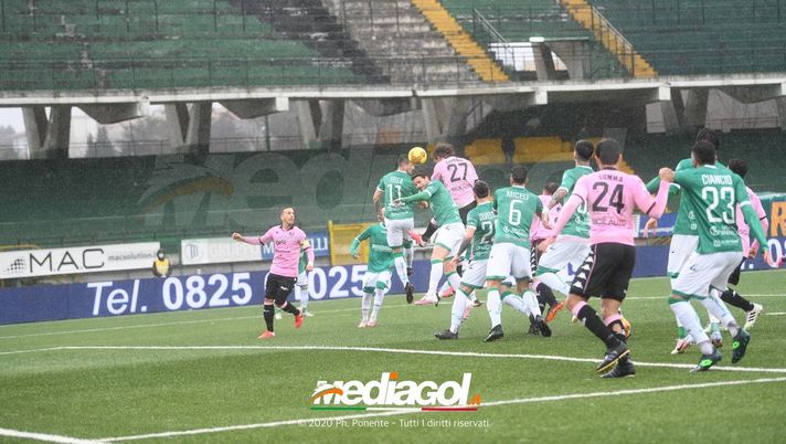 Avellino, il 13 marzo la gara contro il Palermo: club lancia mini-abbonamento palermo